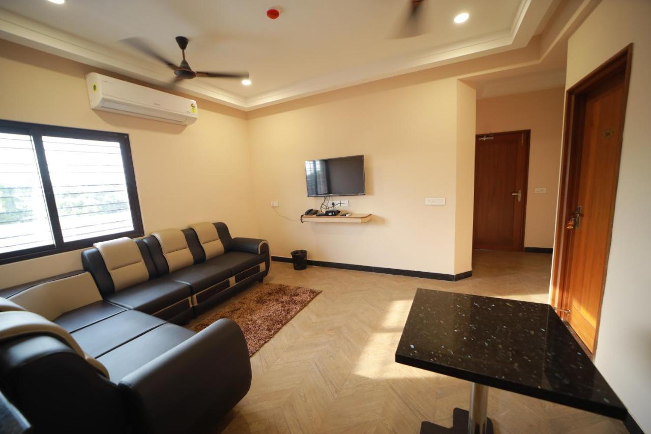 Majestic Hotel Madurai Exterior foto
