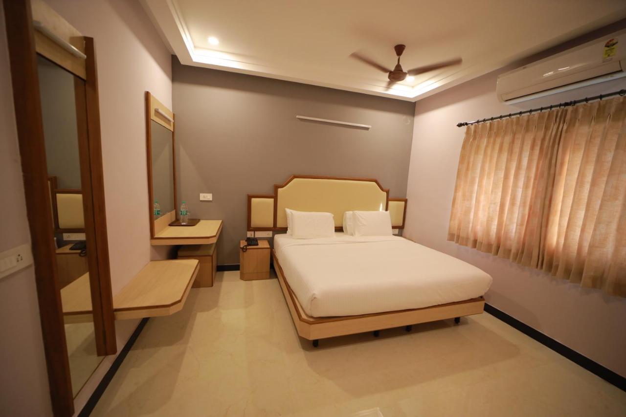 Majestic Hotel Madurai Exterior foto